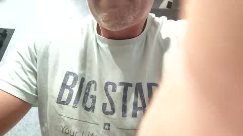 Snapshot of grzegorz34 chatting on September 28, 2025, 7:14 am Greg online show from September 28, 2025, 7:14 am