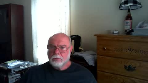 Snapshot of gtnolder60 chatting on April 1, 2026, 4:04 pm Gary online show from April 1, 2026, 4:04 pm