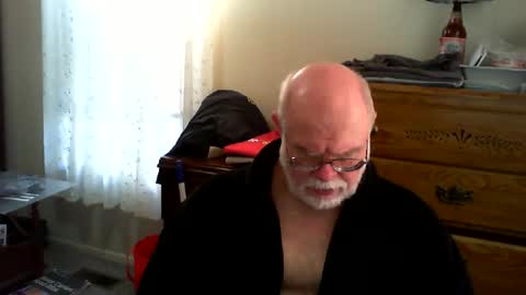 Snapshot of gtnolder60 chatting on April 10, 2026, 12:54 pm Gary online show from April 10, 2026, 12:54 pm