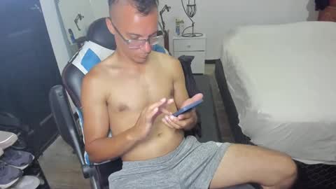 Snapshot of guachin_new chatting on February 16, 2025, 4:42 am guachin_new online show from February 16, 2025, 4:42 am