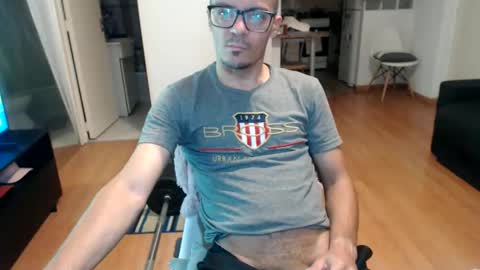guachin_new online show from June 4, 2026, 3:23 am