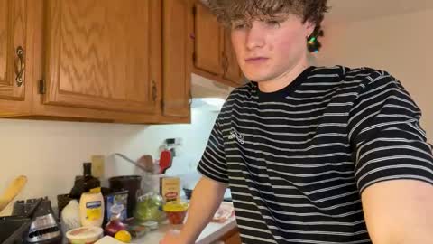 gucciboi4 online show from January 10, 2026, 6:53 pm