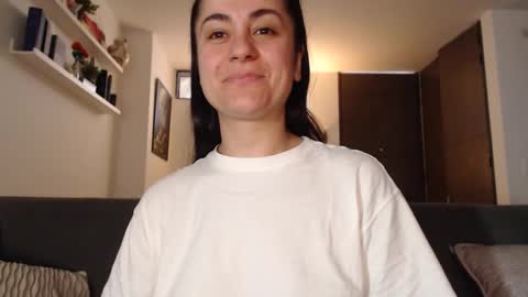 Snapshot of guccipussy1 chatting on September 30, 2025, 4:56 pm Elena online show from September 30, 2025, 4:56 pm