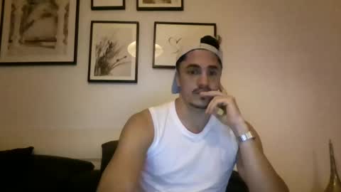 guerillatequilla online show from December 30, 2024, 6:49 pm