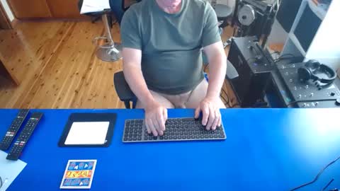 guesswhatigot2 online show from January 19, 2025, 7:36 am