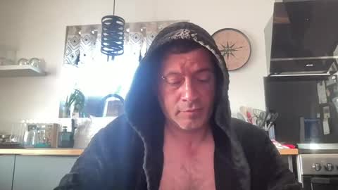 guil0 online show from July 18, 2026, 9:13 am