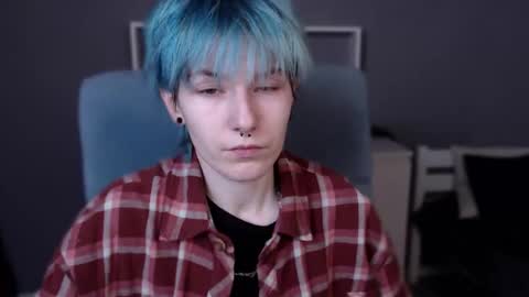 guitarandangell online show from October 30, 2025, 7:32 am