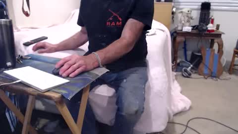 Snapshot of guitarsexgod2 chatting on April 7, 2026, 8:37 am guitarsexgod2 online show from April 7, 2026, 8:37 am