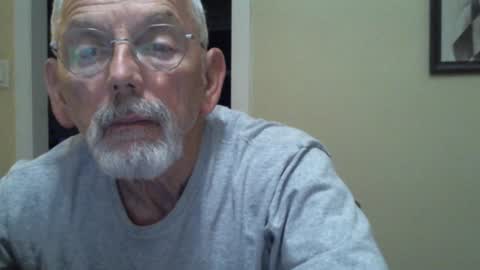 Snapshot of gulfcoast1952 chatting on January 20, 2025, 12:28 pm Roy online show from January 20, 2025, 12:28 pm