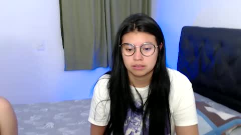 Snapshot of gumball_room chatting on December 18, 2024, 12:43 am Vane blonde and Hazell black hair online show from December 18, 2024, 12:43 am