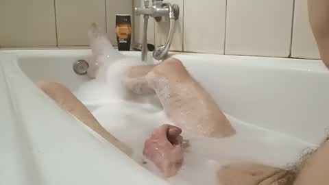 Snapshot of gunwo80 chatting on January 6, 2025, 5:06 pm gunwo80 online show from January 6, 2025, 5:06 pm