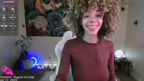 Snapshot of gunzinrose chatting on January 12, 2025, 5:54 pm Kylie online show from January 12, 2025, 5:54 pm