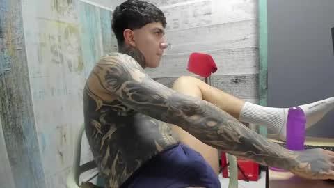 Snapshot of gury_tattoo chatting on May 11, 2026, 7:22 pm Gury online show from May 11, 2026, 7:22 pm