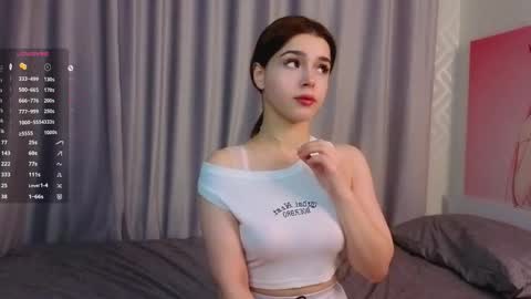 Lisa online show from October 3, 2025, 1:13 am