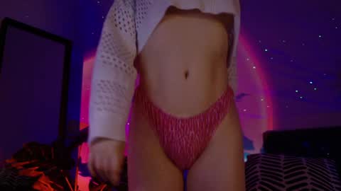 gwenhilton online show from January 24, 2025, 5:42 am