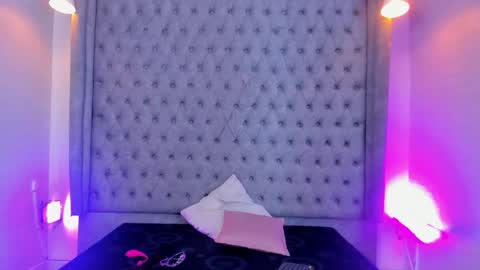 Gyal Smith online show from May 7, 2026, 4:18 am