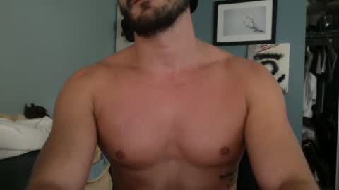 Snapshot of gymjock0005 chatting on November 17, 2025, 2:23 pm gymjock0005 online show from November 17, 2025, 2:23 pm