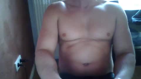Snapshot of gymxxx_ chatting on February 2, 2025, 12:35 pm gymxxx_ online show from February 2, 2025, 12:35 pm