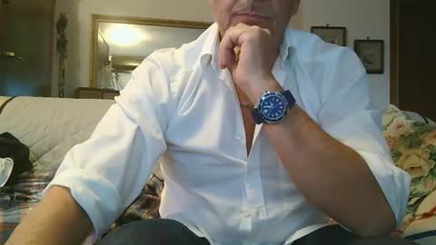 Snapshot of gyrdy chatting on December 20, 2024, 2:05 pm gyrdy online show from December 20, 2024, 2:05 pm