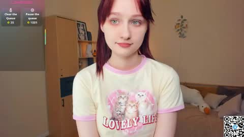 Snapshot of h0lyangel chatting on April 18, 2026, 8:09 pm Kelly Lilly online show from April 18, 2026, 8:09 pm