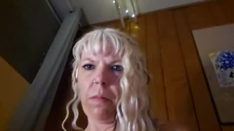 h0tme55 online show from August 4, 2026, 3:10 am