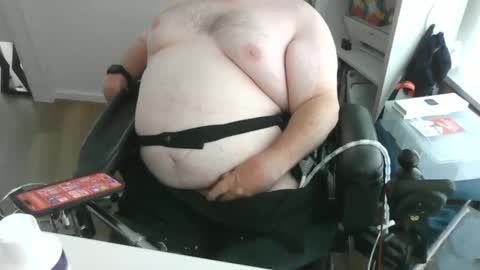 Snapshot of h20976 chatting on December 16, 2024, 5:59 am h20976 online show from December 16, 2024, 5:59 am