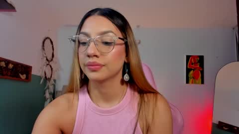 Snapshot of h3y_mia3 chatting on April 19, 2026, 1:16 am Paulina online show from April 19, 2026, 1:16 am