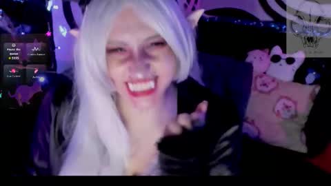 Snapshot of hachi_0880 chatting on October 6, 2025, 8:23 am Hachi online show from October 6, 2025, 8:23 am