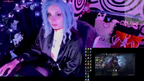 Snapshot of hachi_0880 chatting on October 27, 2025, 8:51 am Hachi online show from October 27, 2025, 8:51 am