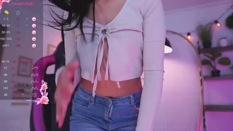 Snapshot of hade_collinss chatting on January 13, 2025, 6:16 pm Hade online show from January 13, 2025, 6:16 pm