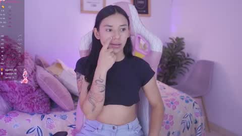 Snapshot of hade_collinss chatting on January 16, 2025, 11:37 pm Hade online show from January 16, 2025, 11:37 pm