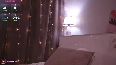 Hi Im Rebecca Glad to see you in my room  PVT is open online show from May 21, 2026, 1:23 am