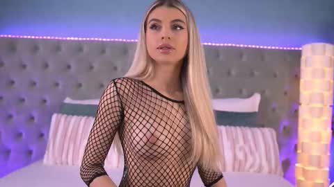 Hailey online show from November 4, 2025, 7:18 am