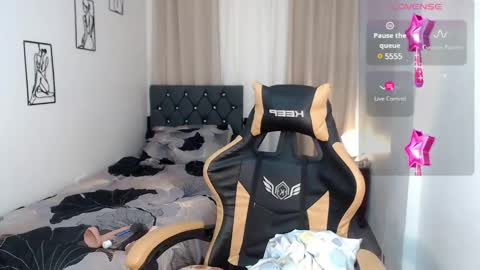 Snapshot of hailey_west01 chatting on January 24, 2025, 4:37 am hailey online show from January 24, 2025, 4:37 am