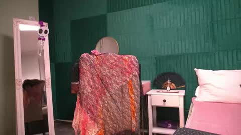 Snapshot of haileymoon85 chatting on October 30, 2025, 4:14 am Hailey online show from October 30, 2025, 4:14 am