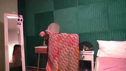 Snapshot of haileymoon85 chatting on November 4, 2025, 4:11 am Hailey online show from November 4, 2025, 4:11 am