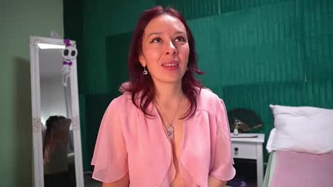 Snapshot of haileymoon85 chatting on November 5, 2025, 4:23 am Hailey online show from November 5, 2025, 4:23 am