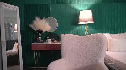 Hailey online show from March 20, 2026, 4:39 am