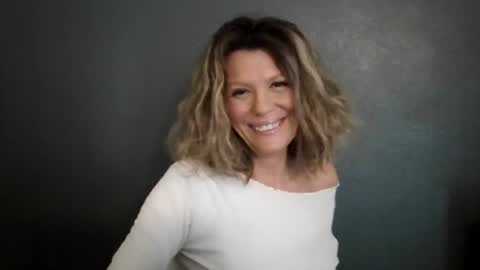 Hailey online show from June 19, 2026, 4:55 pm