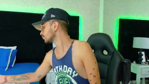 H A I R Y D I A M O N D online show from September 19, 2025, 3:52 am