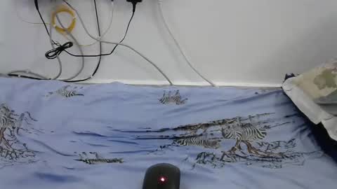 Snapshot of hairy_squiter chatting on January 23, 2025, 6:39 am Zaraha online show from January 23, 2025, 6:39 am