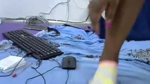 Snapshot of hairy_squiter chatting on February 14, 2025, 6:40 pm Zaraha online show from February 14, 2025, 6:40 pm