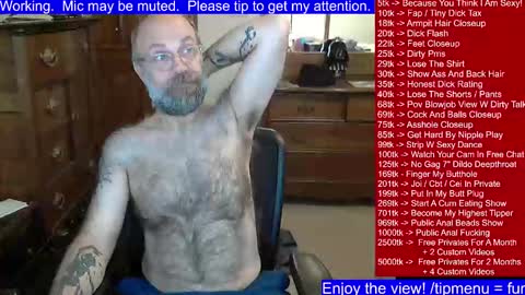 Snapshot of hairydaddybear69 chatting on January 21, 2025, 2:15 pm HairyDaddyBear69 online show from January 21, 2025, 2:15 pm