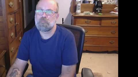 Snapshot of hairydaddybear69 chatting on September 23, 2025, 11:24 am HairyDaddyBear69 online show from September 23, 2025, 11:24 am