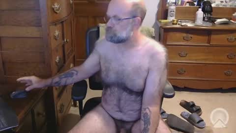 Snapshot of hairydaddybear69 chatting on September 27, 2025, 12:54 pm HairyDaddyBear69 online show from September 27, 2025, 12:54 pm