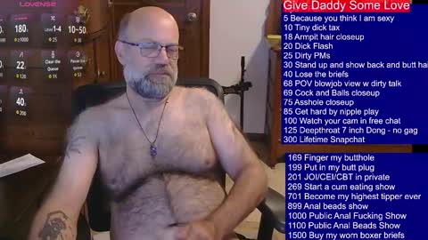 Snapshot of hairydaddybear69 chatting on October 9, 2025, 10:46 am HairyDaddyBear69 online show from October 9, 2025, 10:46 am