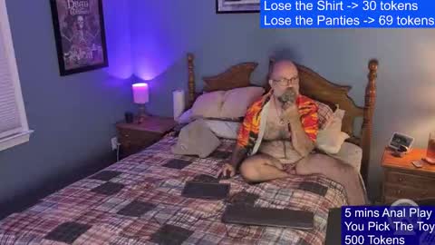 Snapshot of hairydaddybear69 chatting on October 21, 2025, 12:00 am HairyDaddyBear69 online show from October 21, 2025, 12:00 am