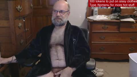 HairyDaddyBear69 online show from April 22, 2026, 11:56 am