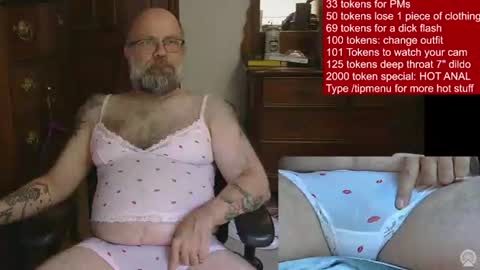 HairyDaddyBear69 online show from June 9, 2026, 4:51 pm