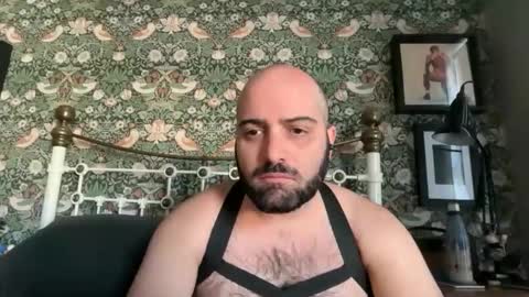 Hairy Guy online show from March 18, 2026, 10:18 am